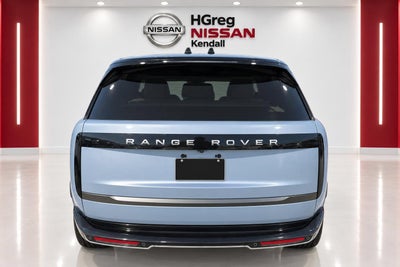 2025 Land Rover Range Rover SE