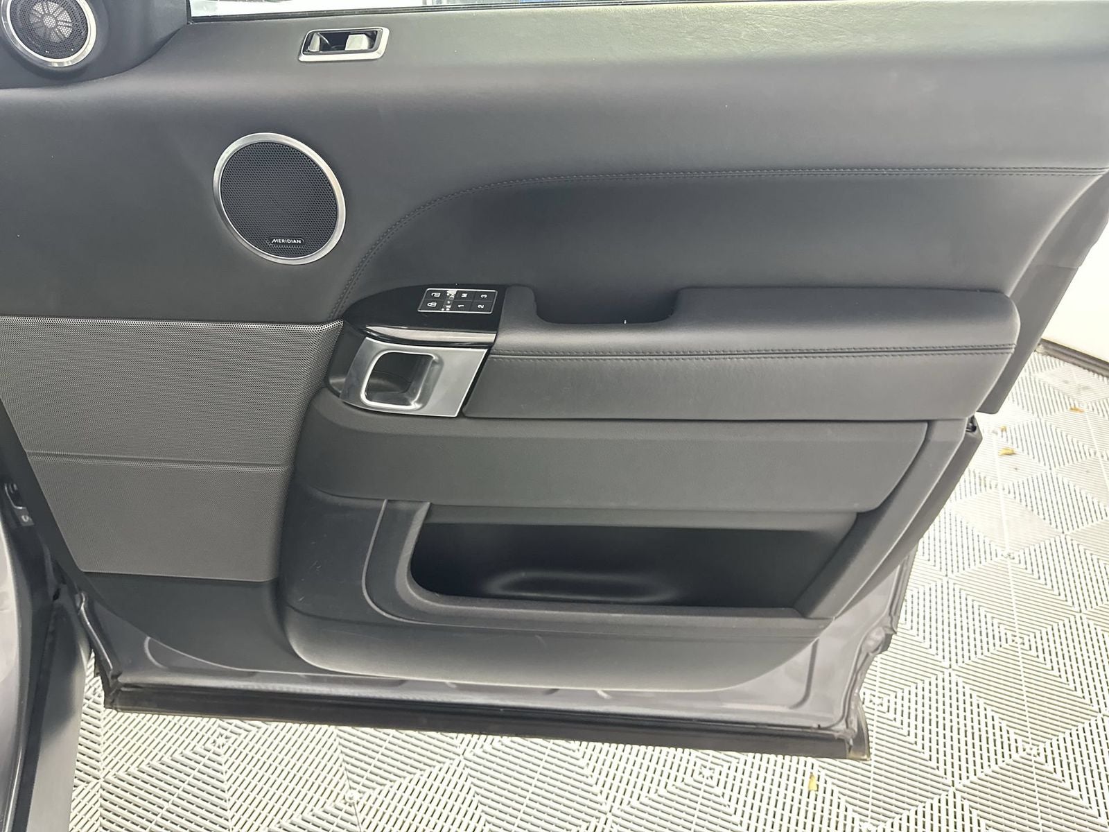 2022 Land Rover Range Rover Sport HSE Silver Edition