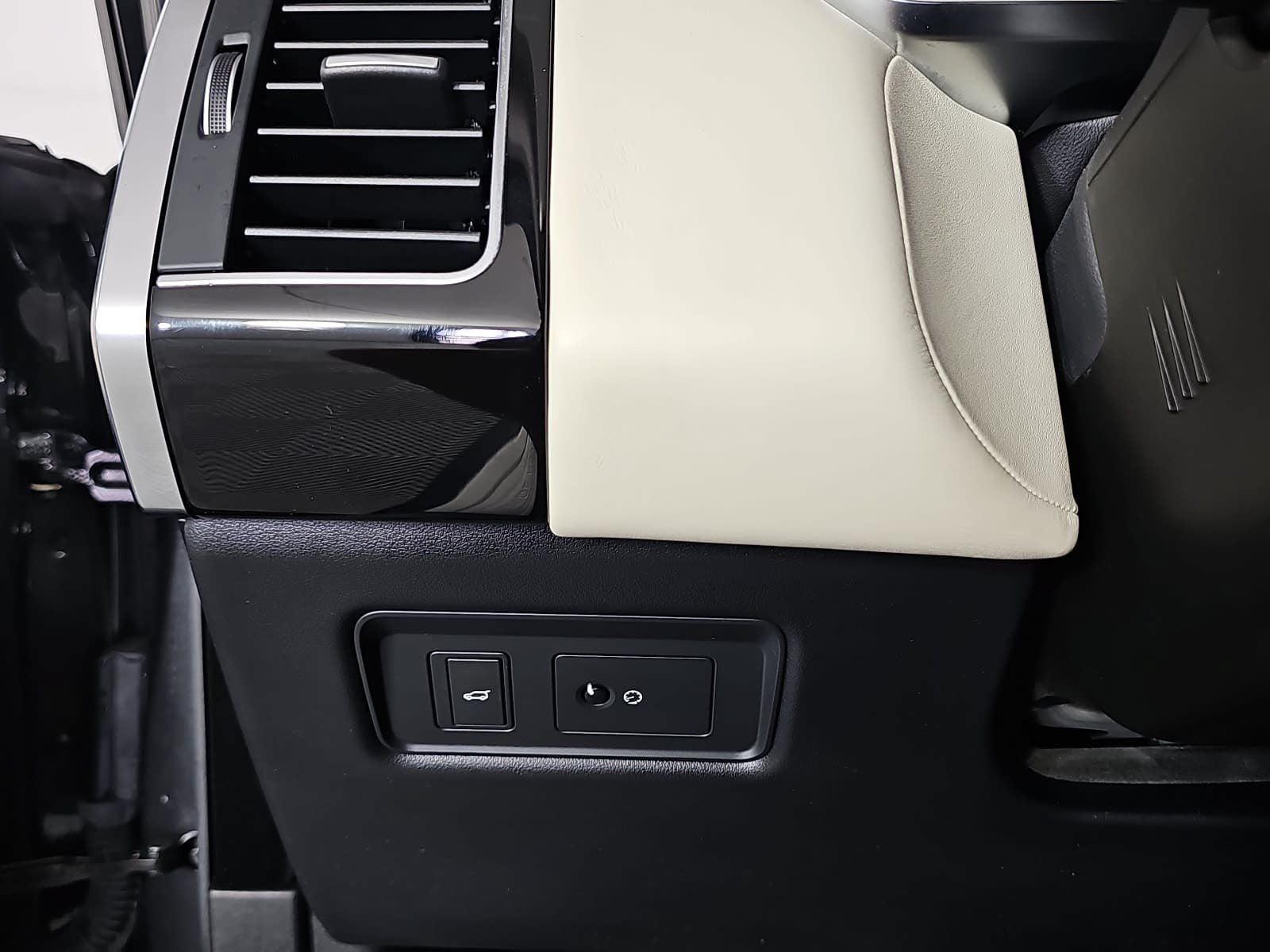2018 Land Rover Range Rover Sport HSE Dynamic