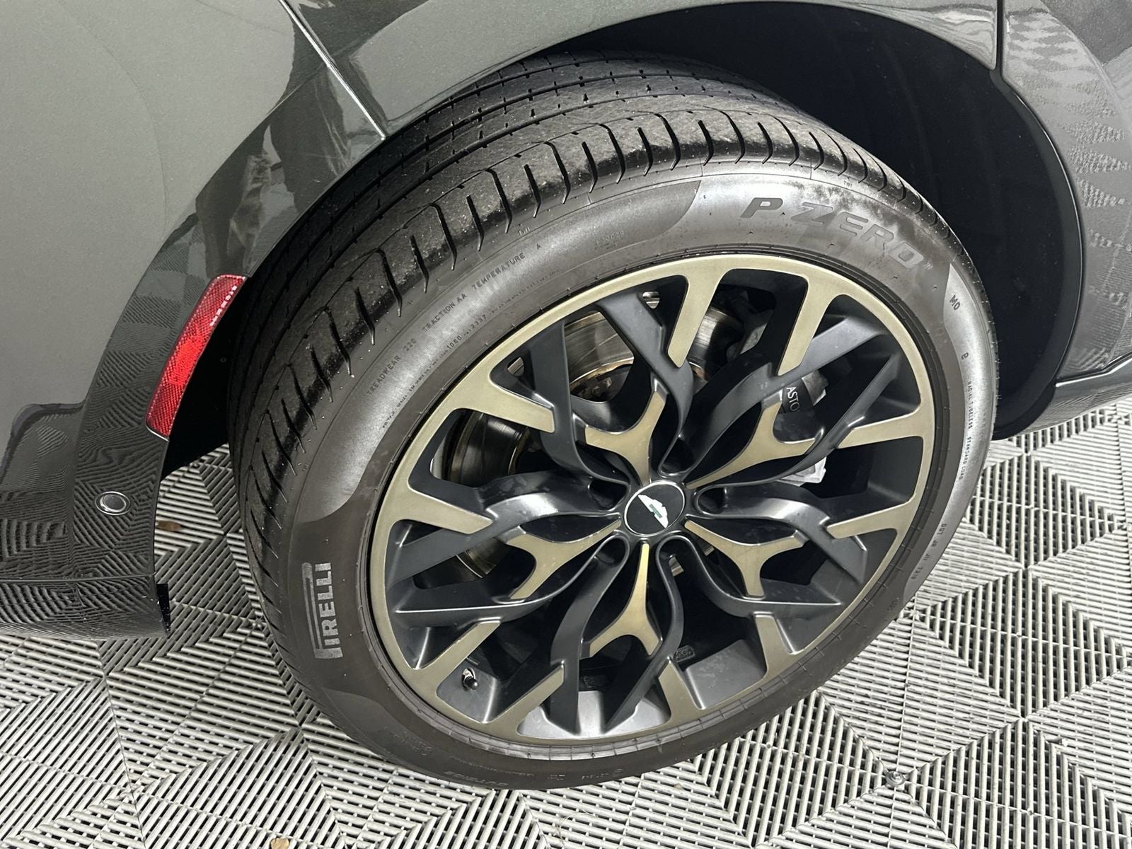 2021 Aston Martin DBX Base