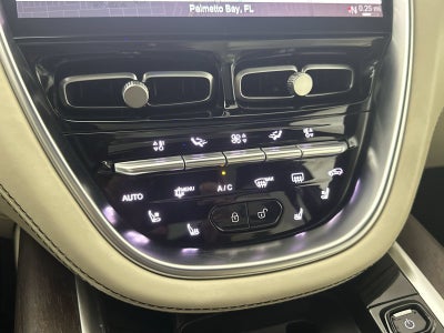 2021 Aston Martin DBX Base