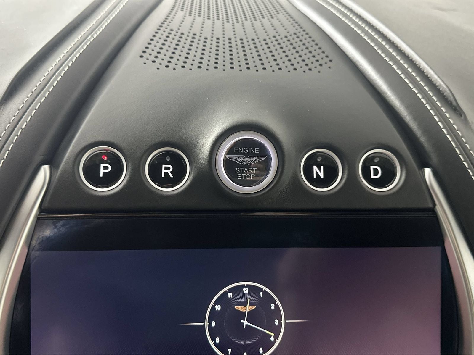 2021 Aston Martin DBX Base