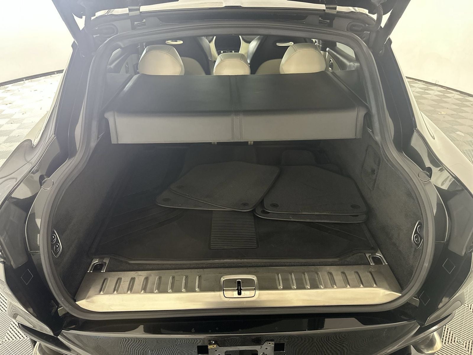 2021 Aston Martin DBX Base