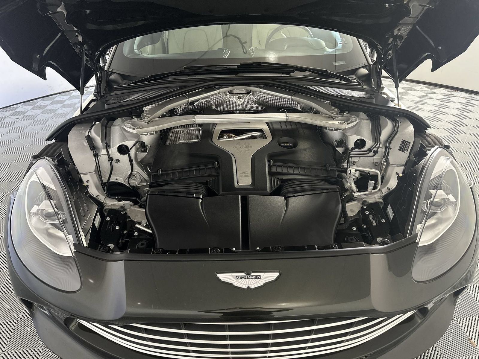 2021 Aston Martin DBX Base
