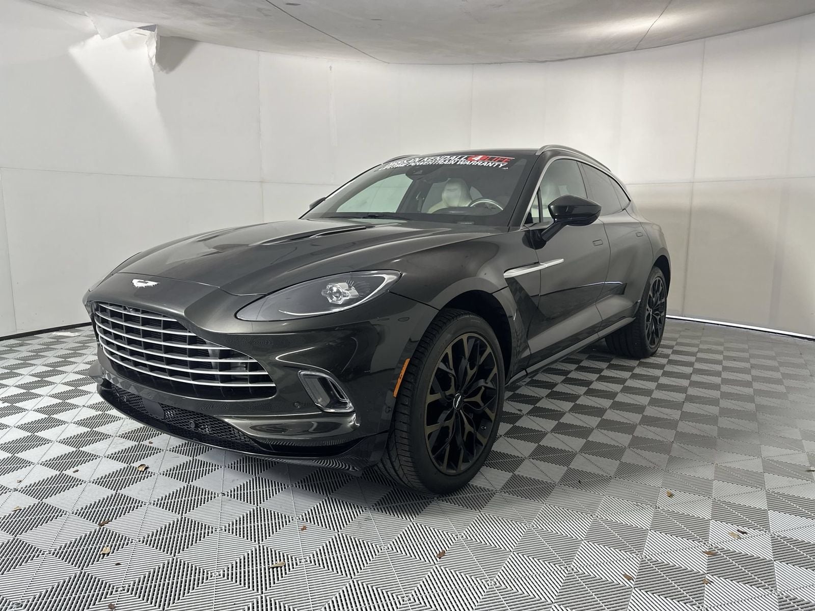 2021 Aston Martin DBX Base