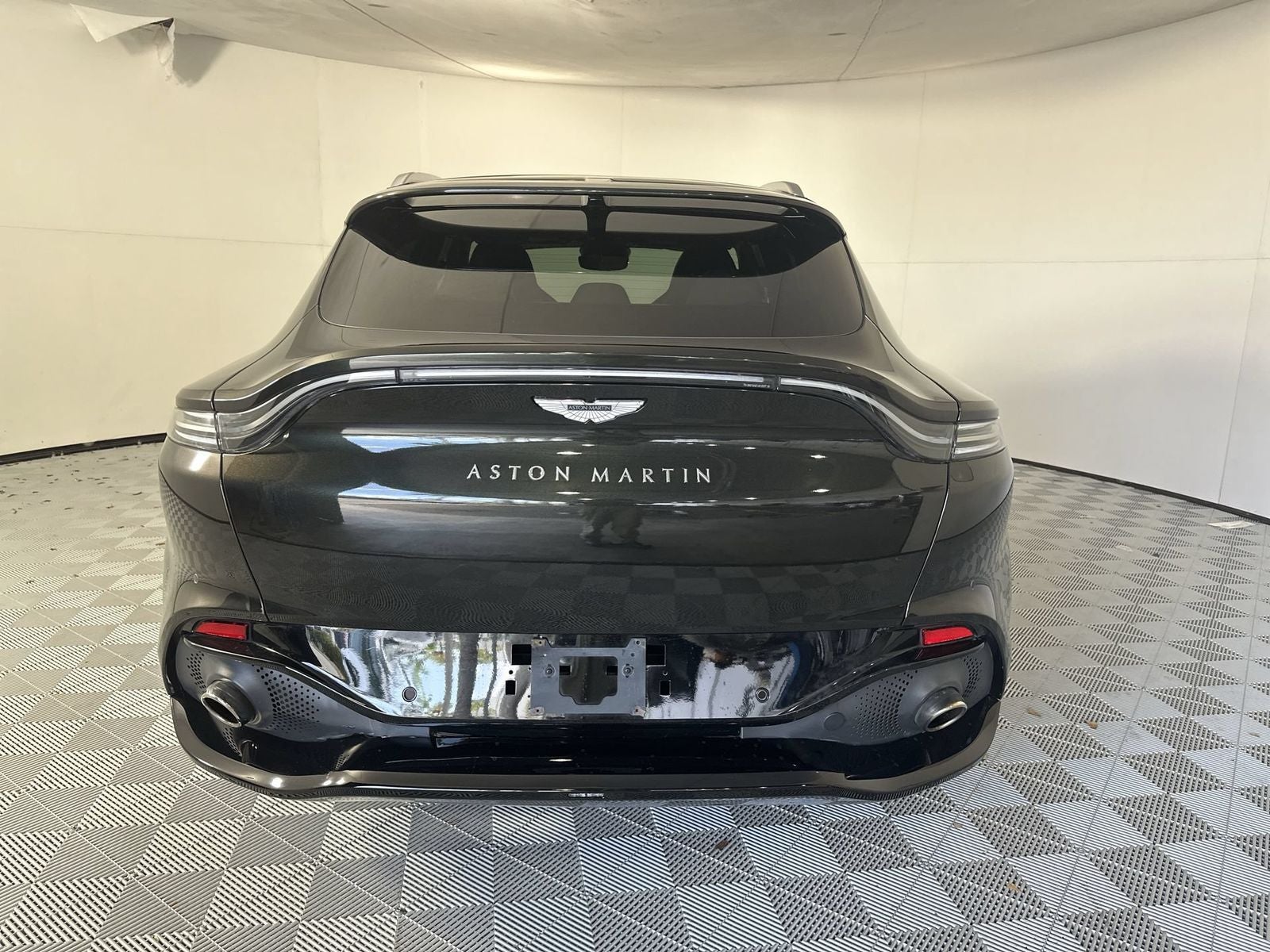 2021 Aston Martin DBX Base