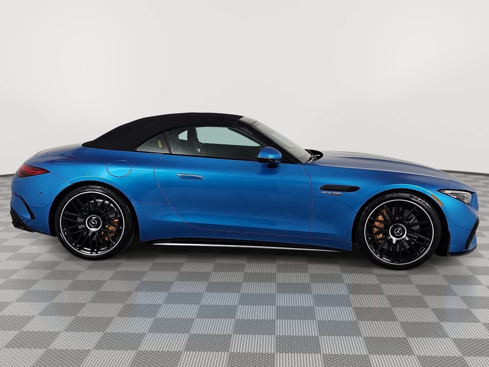 2025 Mercedes-Benz SL-Class SL 63 AMG® 4MATIC®