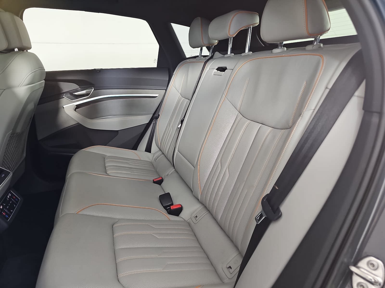 2024 Audi Q8 e-tron Prestige quattro