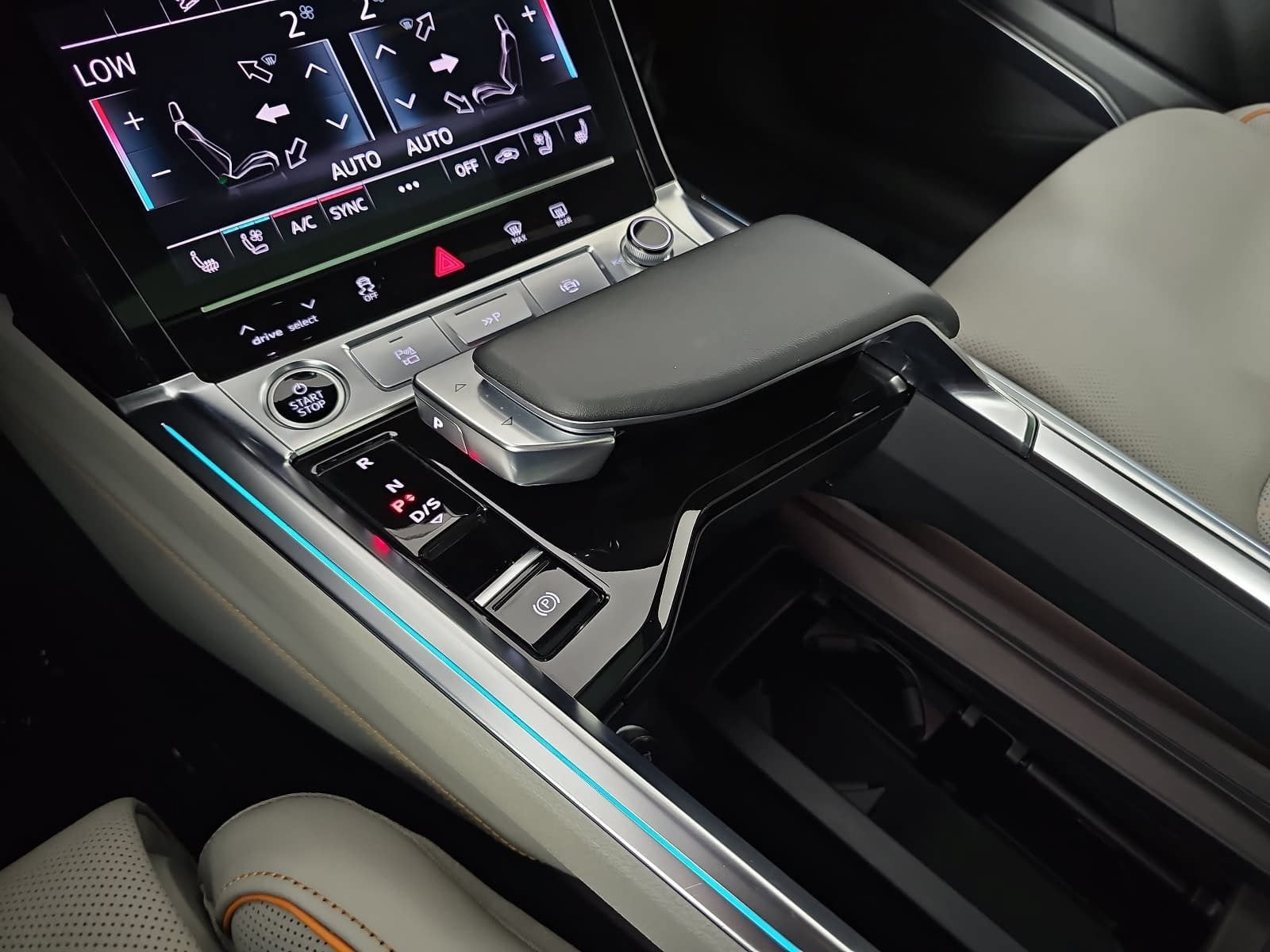2024 Audi Q8 e-tron Prestige quattro