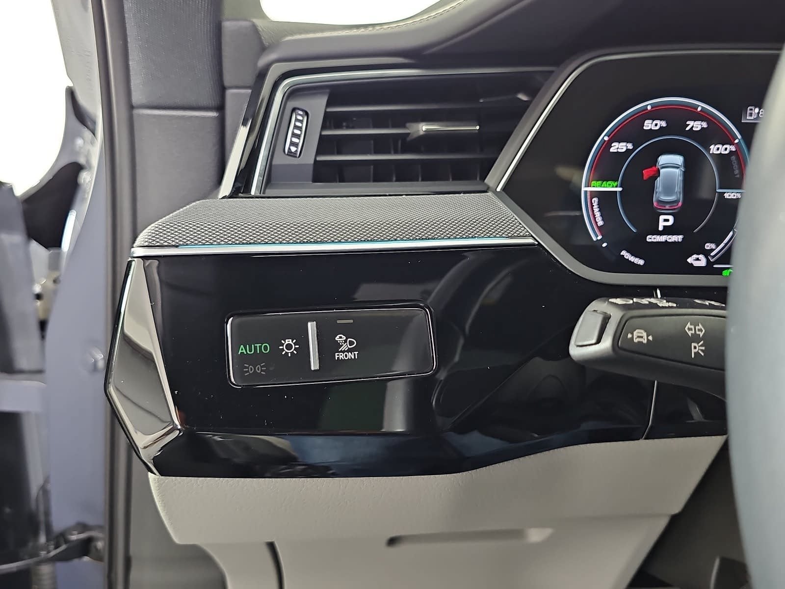 2024 Audi Q8 e-tron Prestige quattro