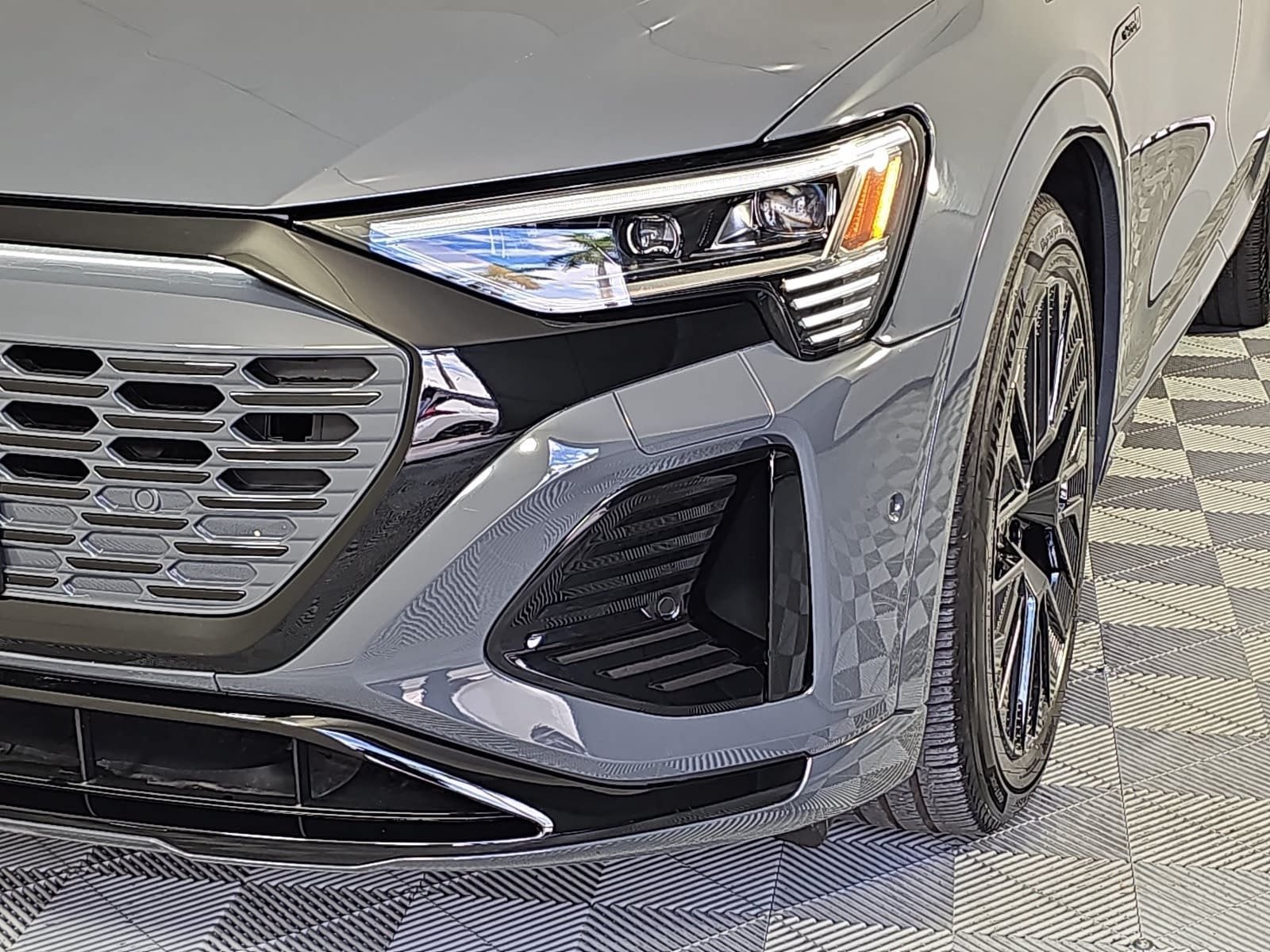 2024 Audi Q8 e-tron Prestige quattro