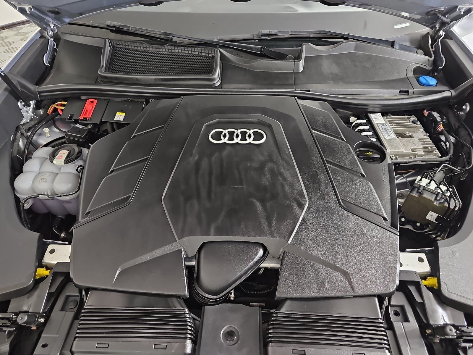 2021 Audi Q8 55 Premium quattro