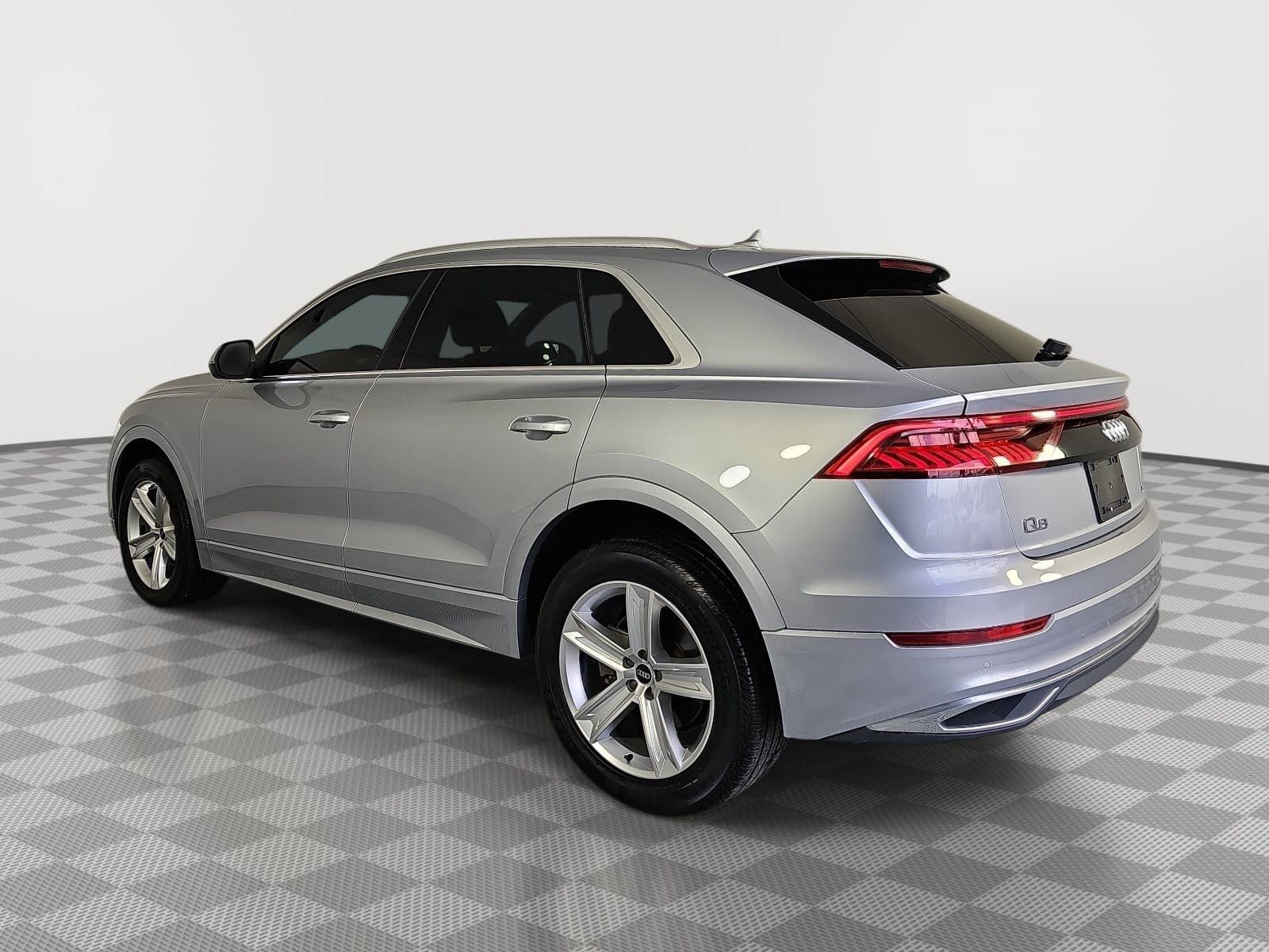 2021 Audi Q8 55 Premium quattro