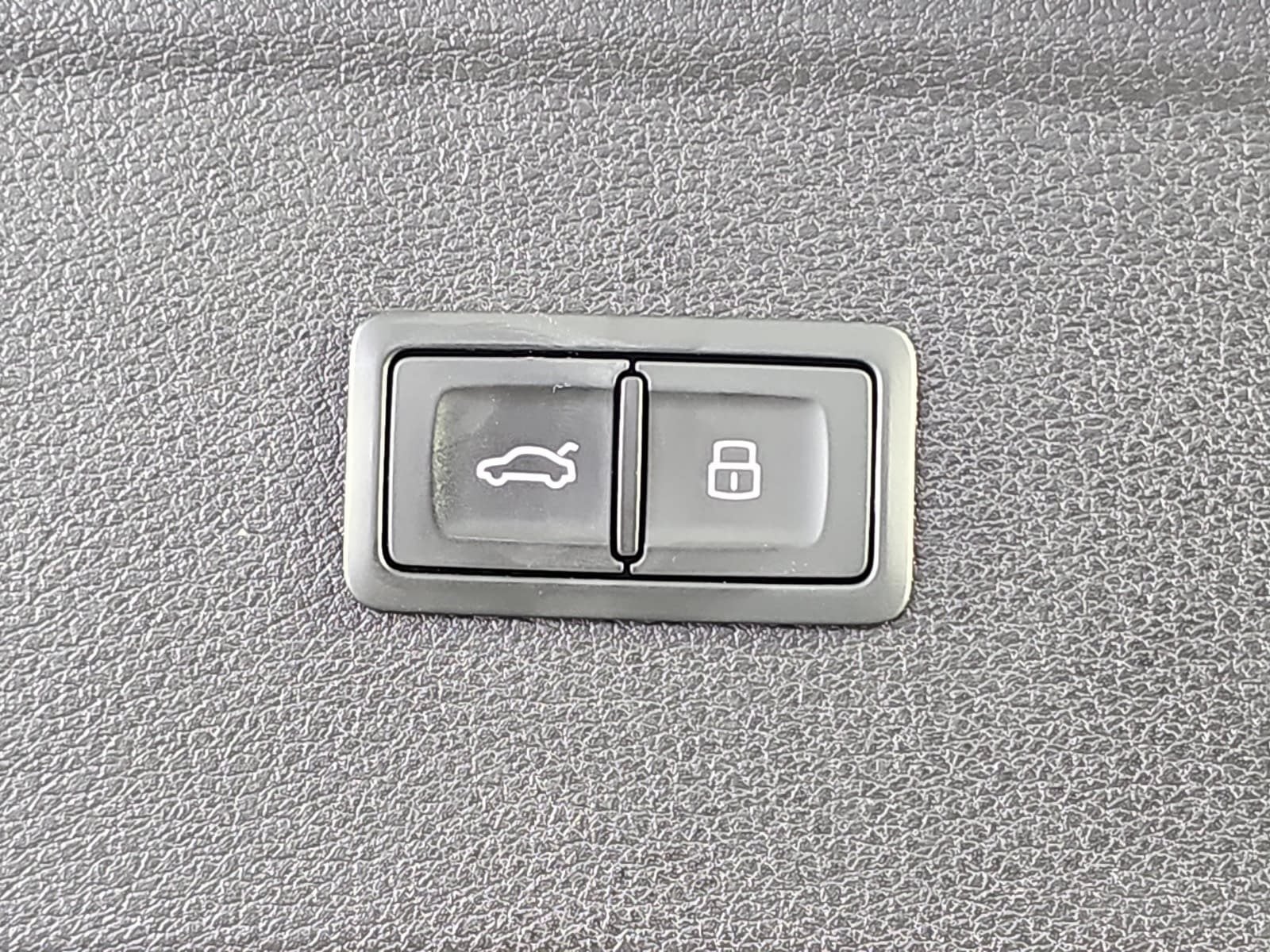 2023 Audi SQ5 Premium Plus quattro
