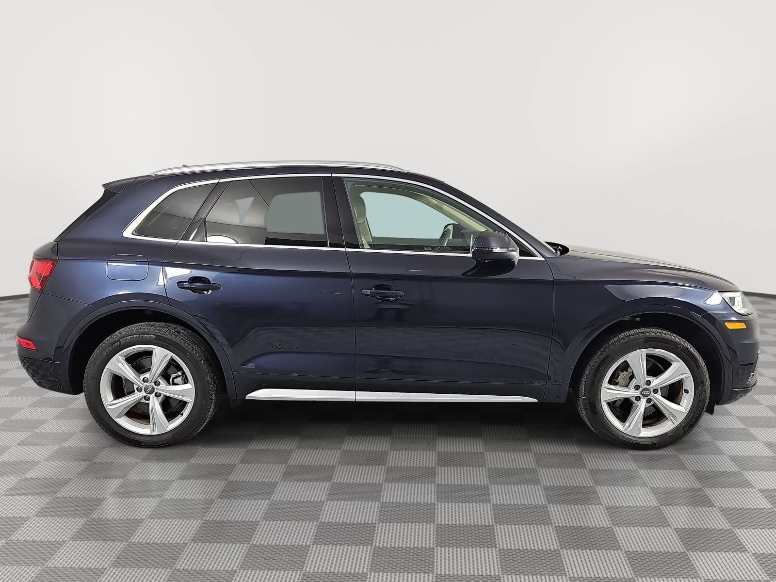 2020 Audi Q5 45 Premium Plus quattro