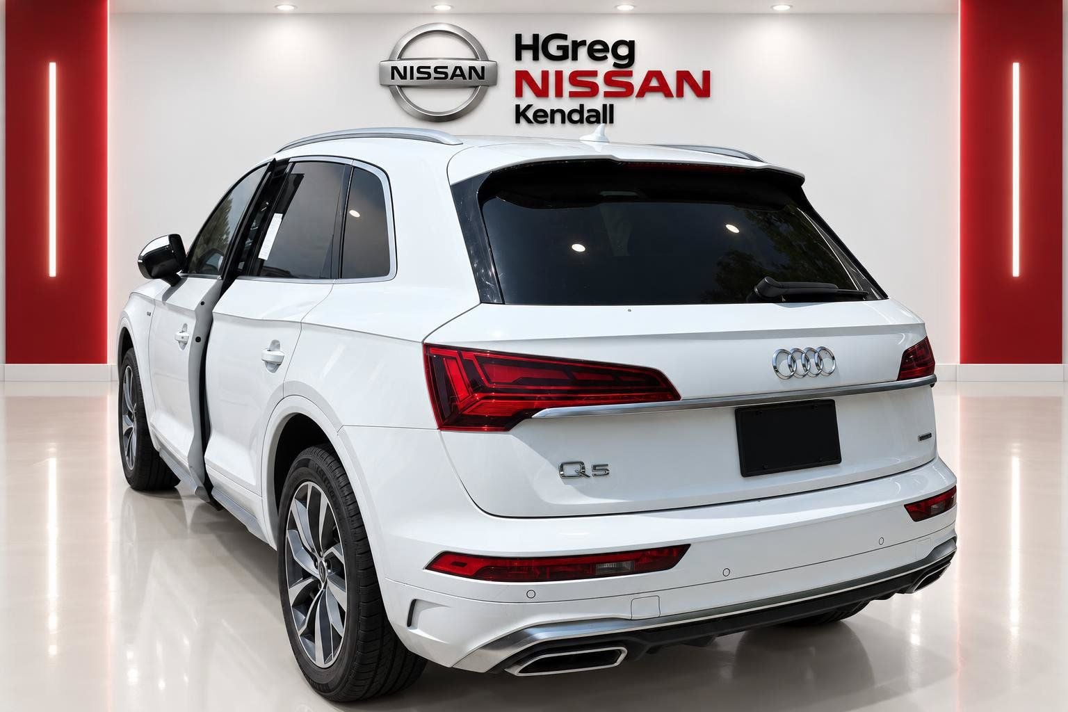 2024 Audi Q5 45 S line Premium quattro