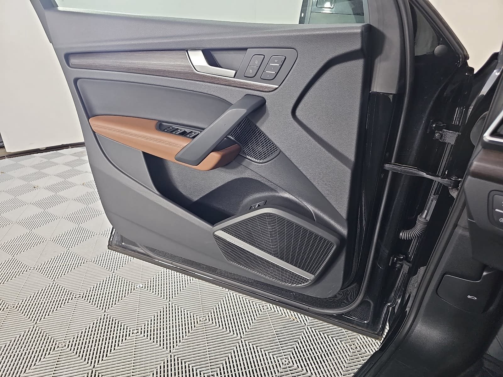 2023 Audi Q5 45 S line Premium quattro