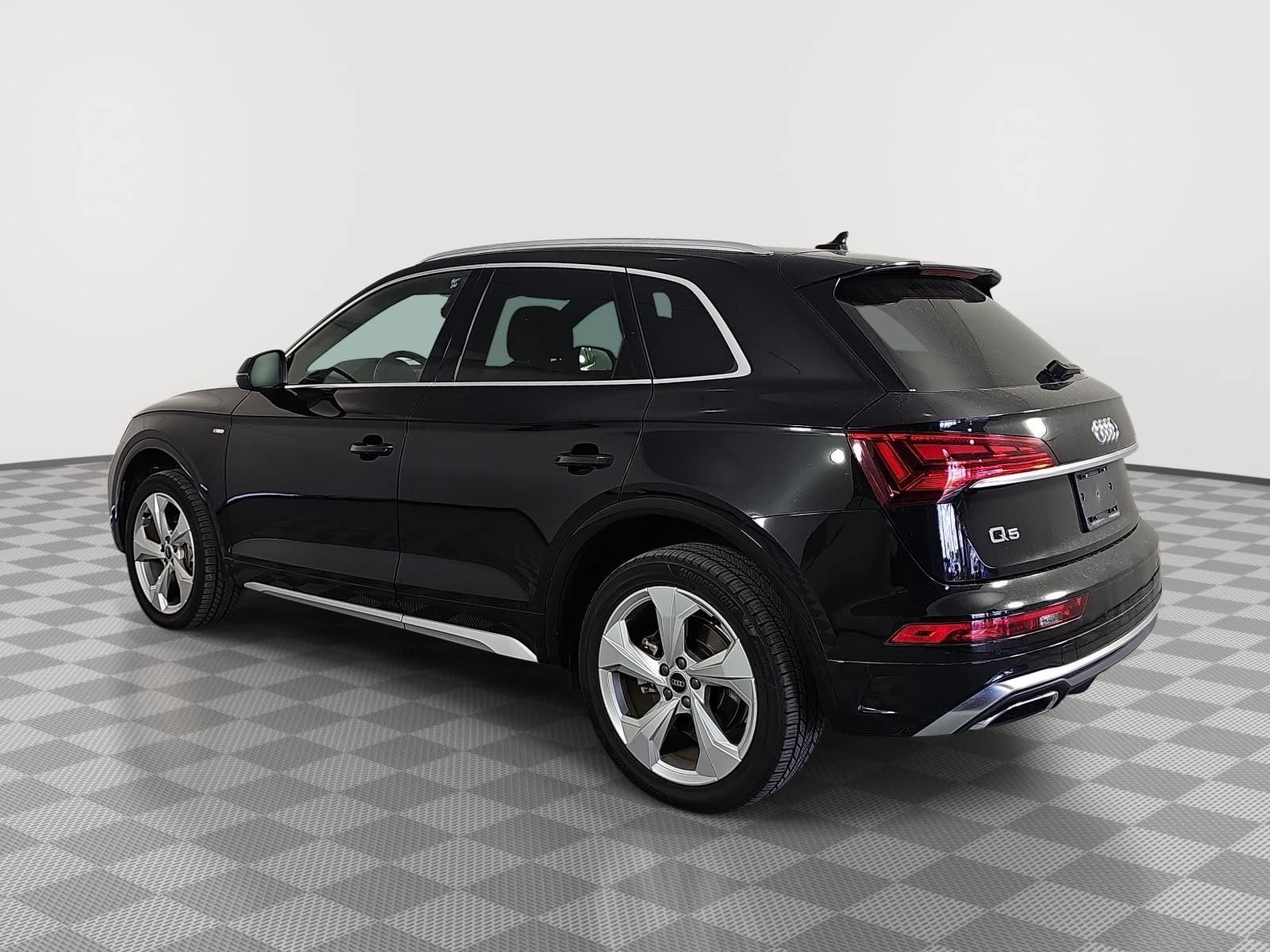 2023 Audi Q5 45 S line Premium quattro