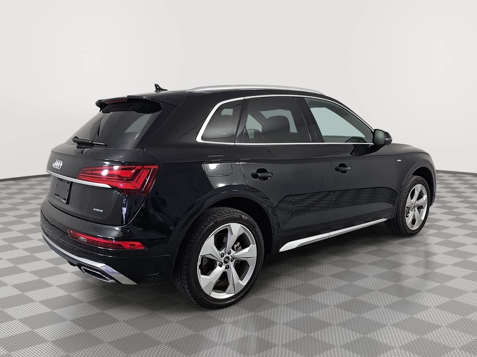 2023 Audi Q5 45 S line Premium quattro