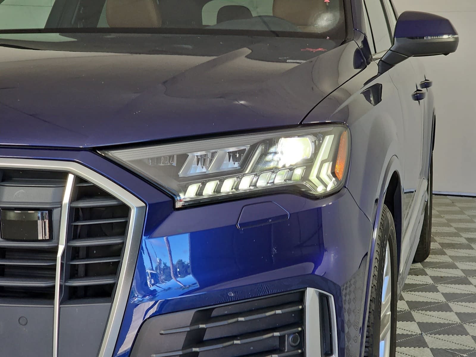 2023 Audi Q7 45 Premium Plus quattro