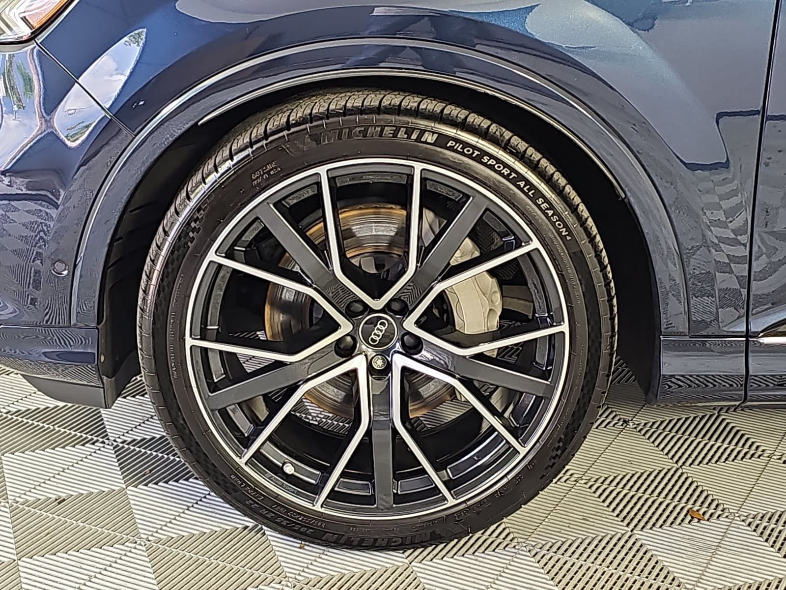 2023 Audi Q7 55 Prestige quattro