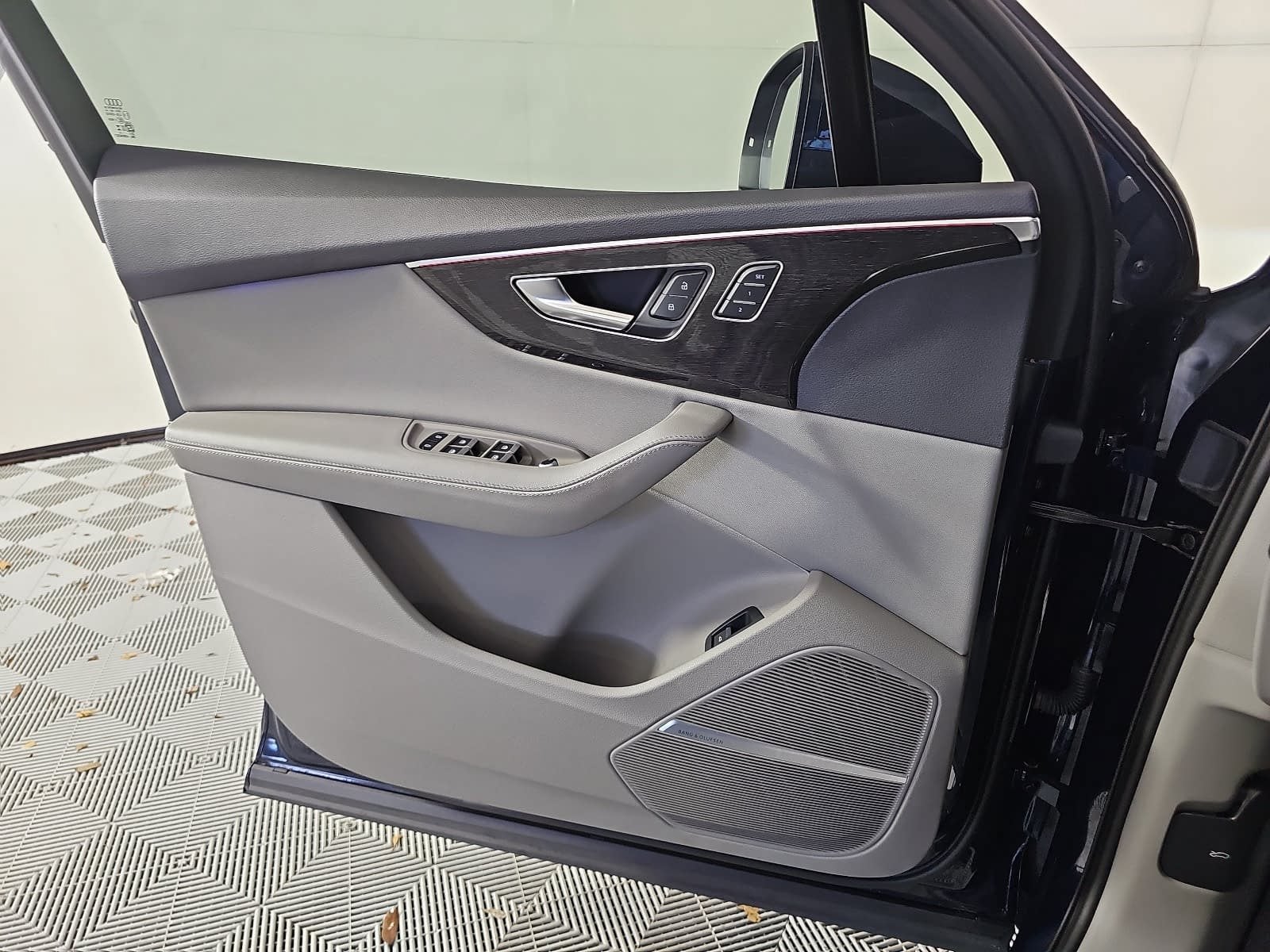 2023 Audi Q7 55 Prestige quattro
