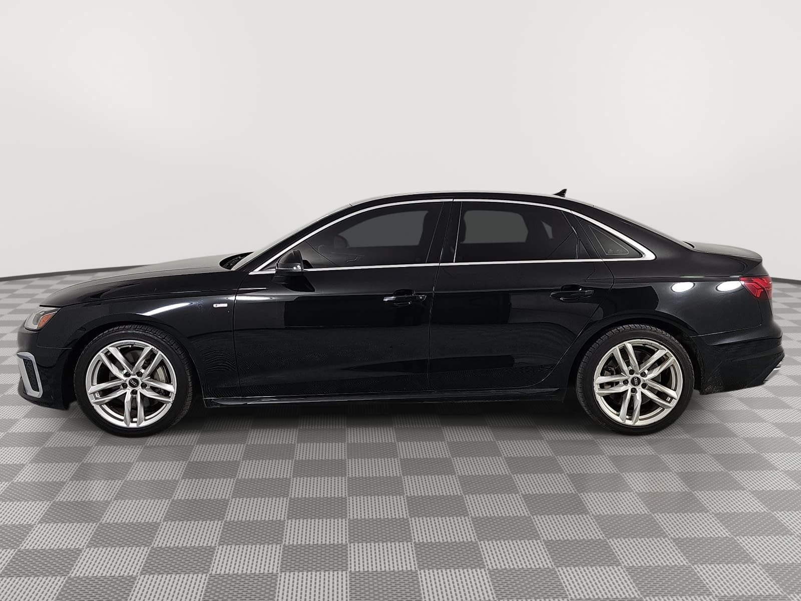 2022 Audi A4 45 S line Premium Plus quattro