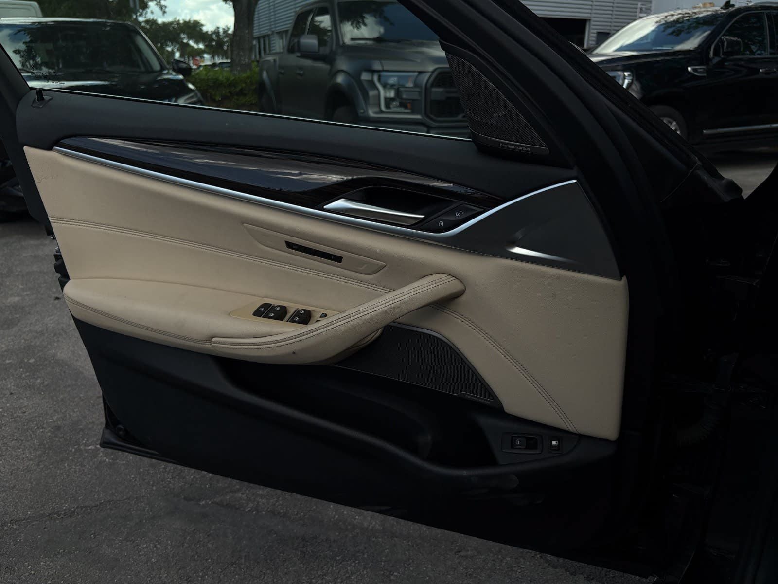 2023 BMW 5 Series 530e iPerformance