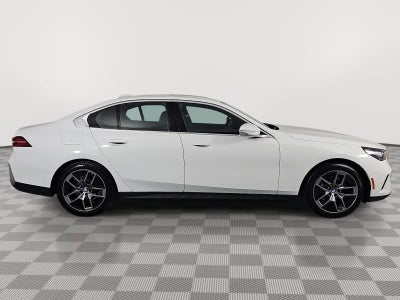 2026 BMW 5 Series 530i