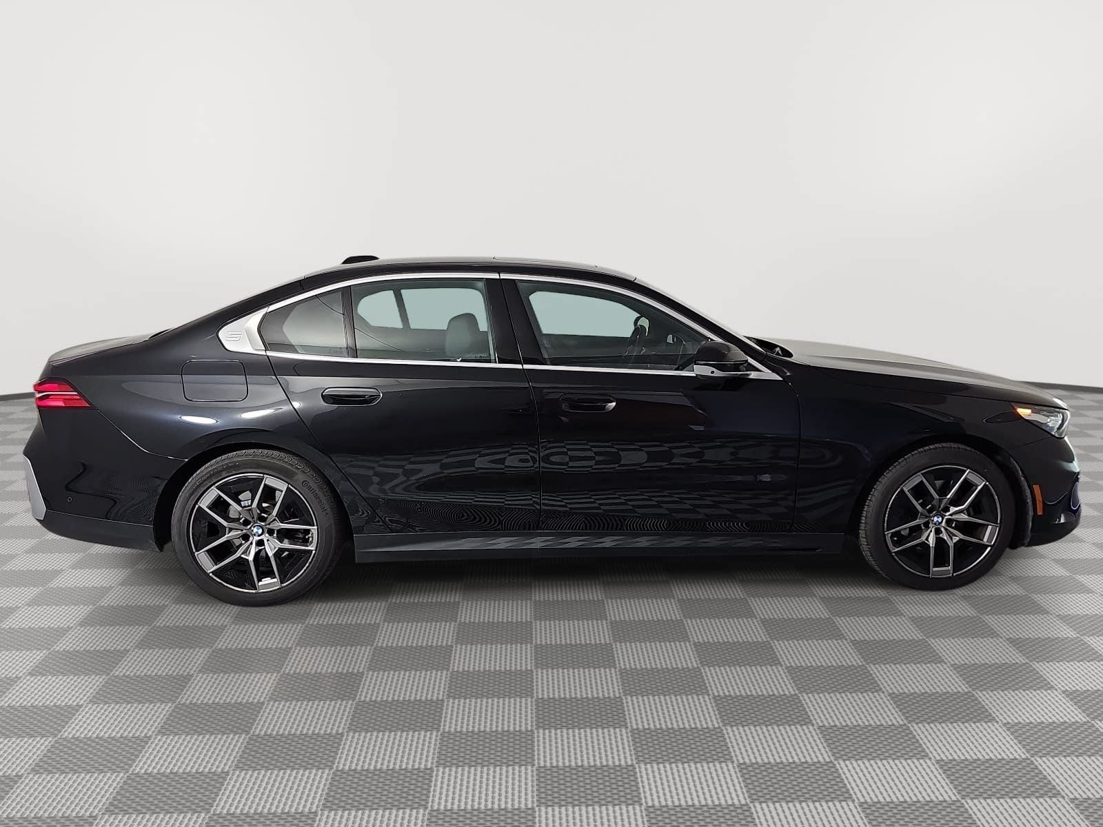 2026 BMW 5 Series 530i