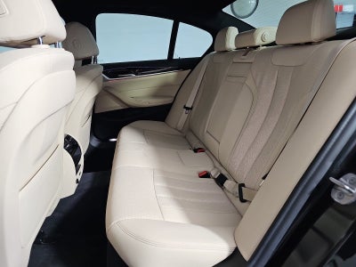 2022 BMW 5 Series 530i