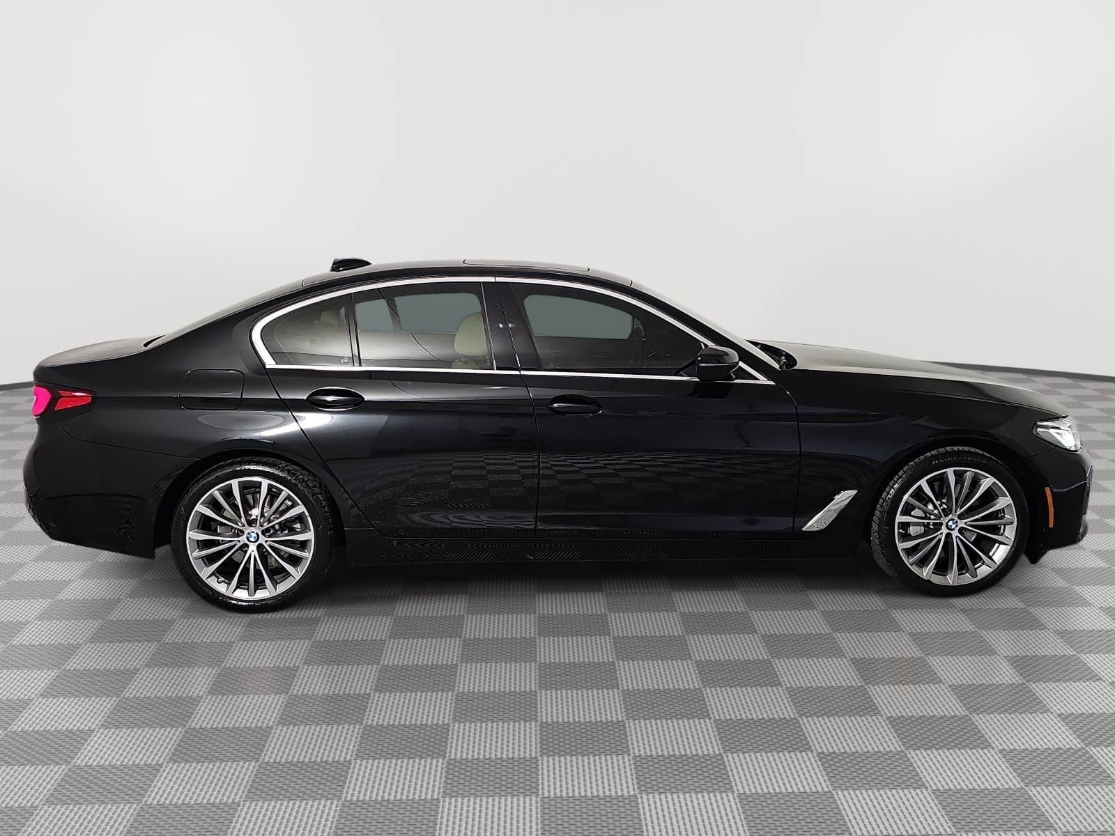2022 BMW 5 Series 530i