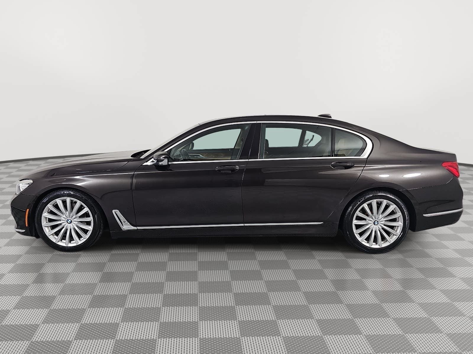 2018 BMW 7 Series 740i
