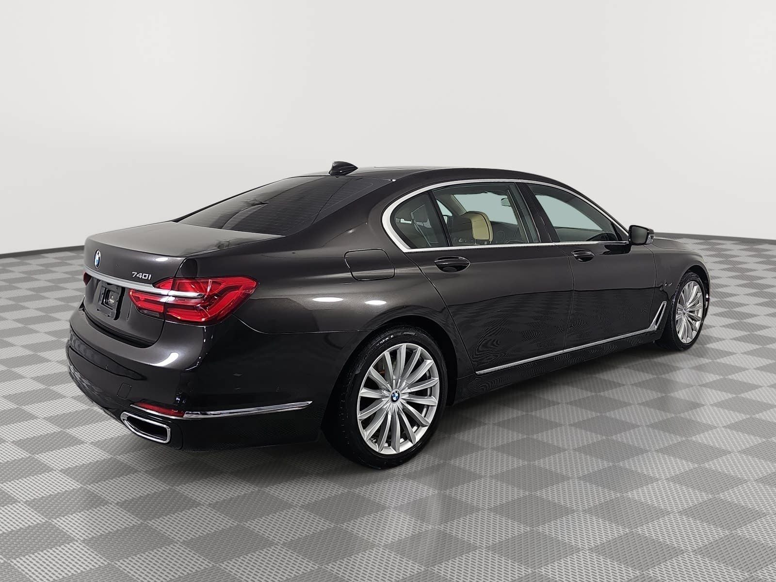 2018 BMW 7 Series 740i