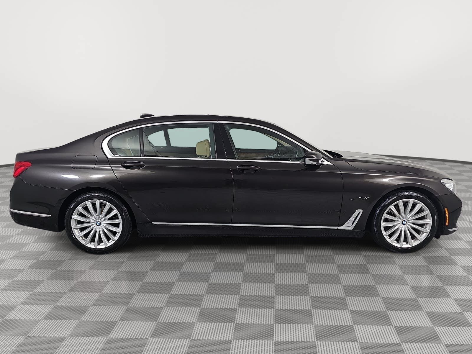 2018 BMW 7 Series 740i