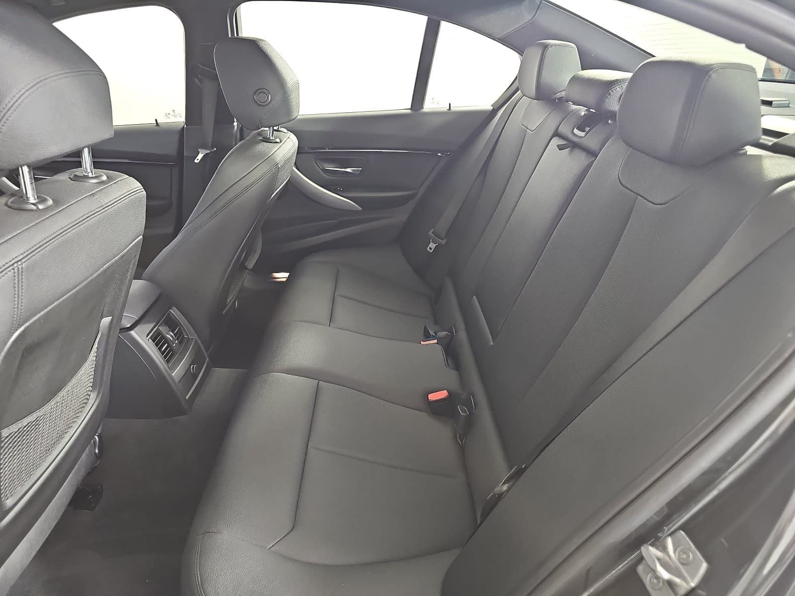 2018 BMW 3 Series 330i