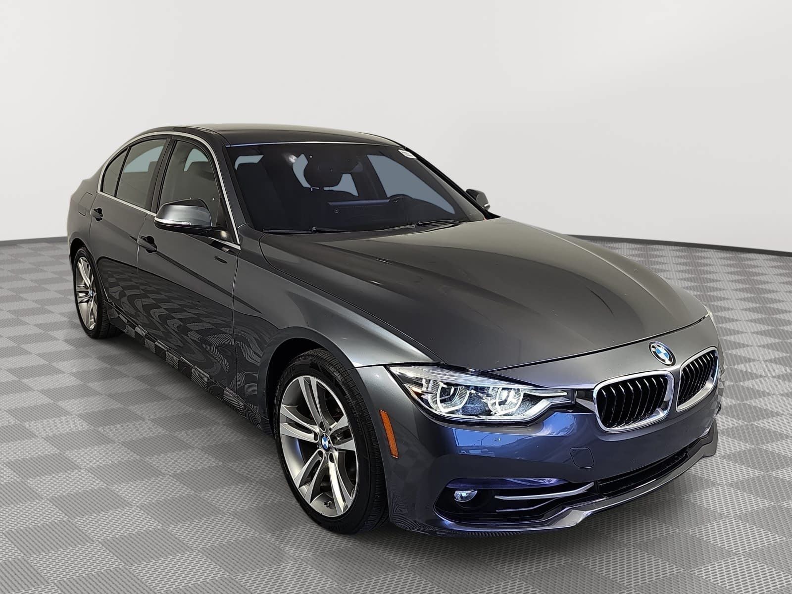 2018 BMW 3 Series 330i