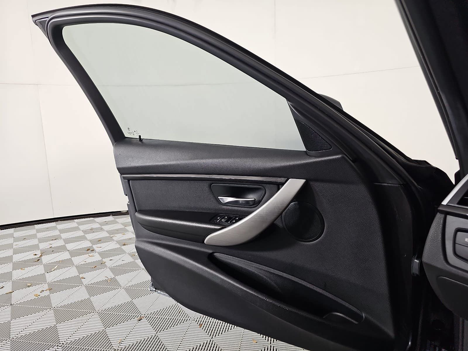 2018 BMW 3 Series 330i