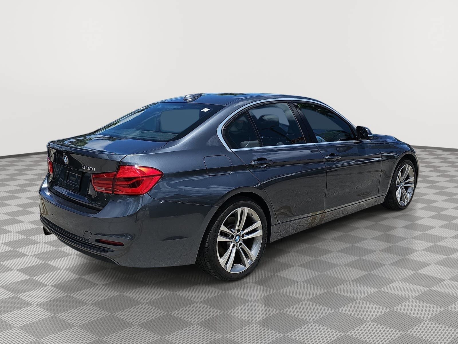 2018 BMW 3 Series 330i