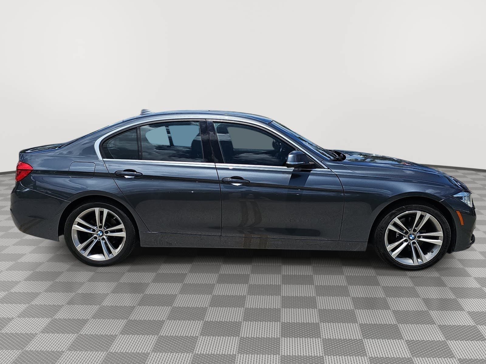 2018 BMW 3 Series 330i