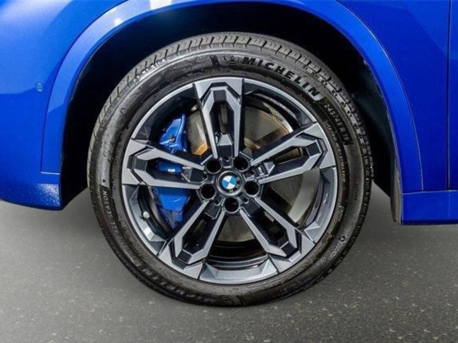 2025 BMW X1 M35i