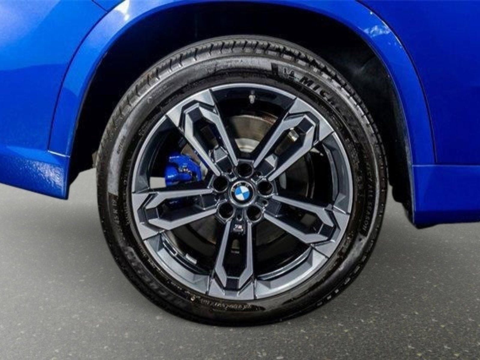2025 BMW X1 M35i