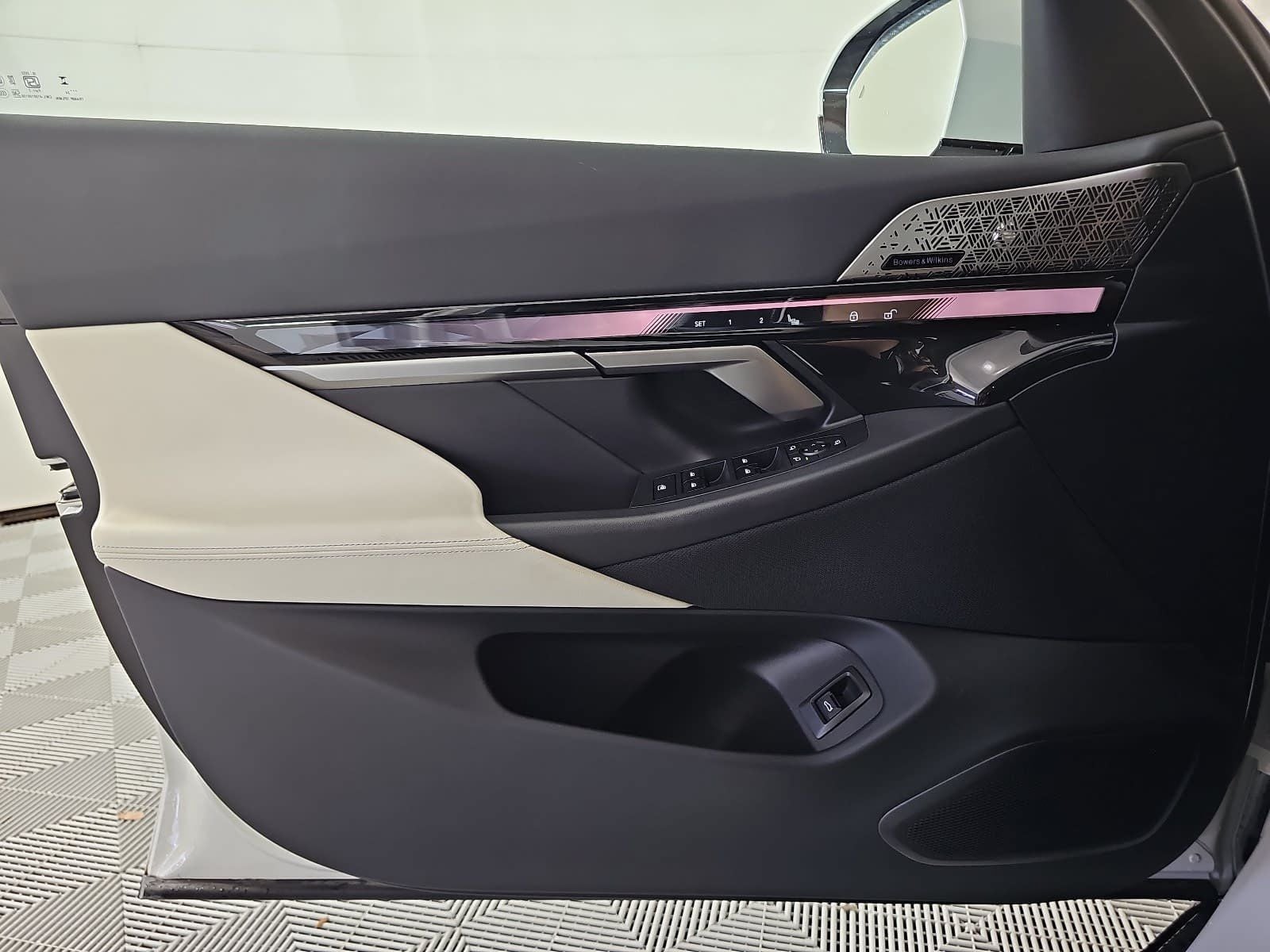 2025 BMW i5 xDrive40