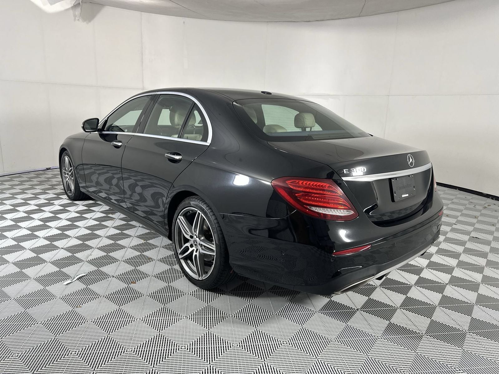 2018 Mercedes-Benz E-Class E 300