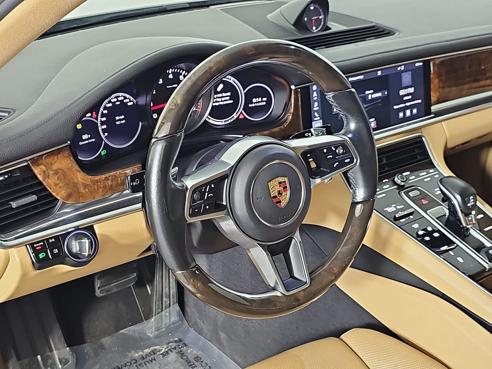 2018 Porsche Panamera 4