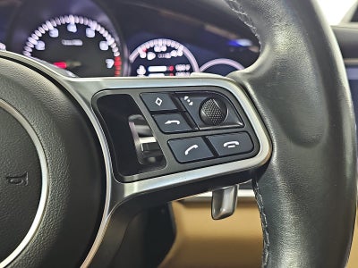 2018 Porsche Panamera 4