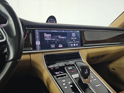 2018 Porsche Panamera 4