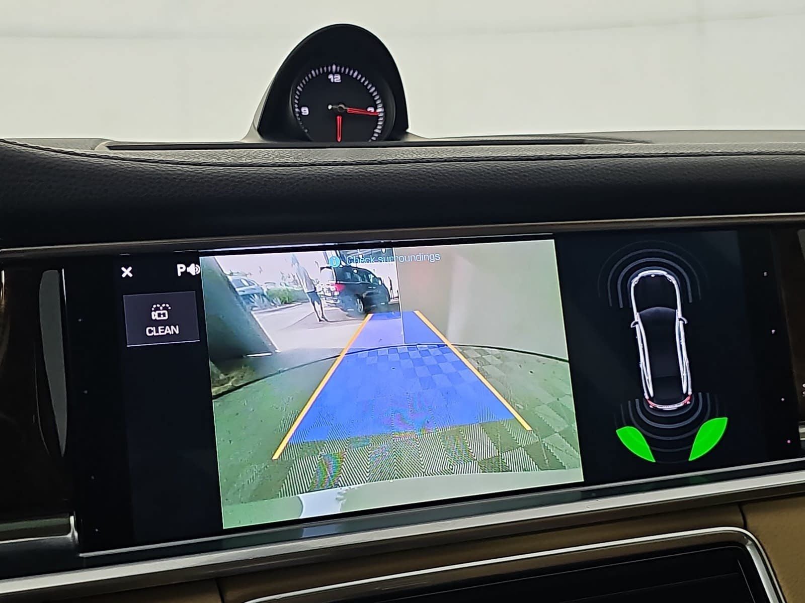 2018 Porsche Panamera 4