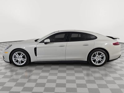 2018 Porsche Panamera 4