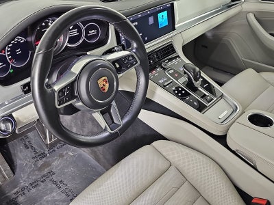2018 Porsche Panamera 4S